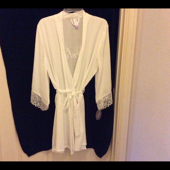 New Womens size L Secret Treasires Short wrap Robe White 12-14